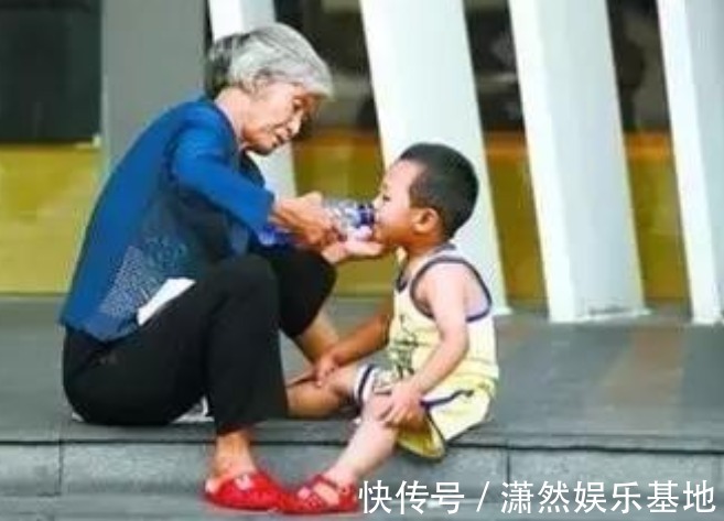 小宝|3岁小男孩,昏迷不醒,住进重症室,奶奶的无知,害了孙子