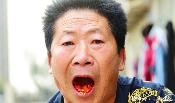 医生|“辣王”李永志,每天吃5斤辣椒,配高度白酒,如今已被医生警告