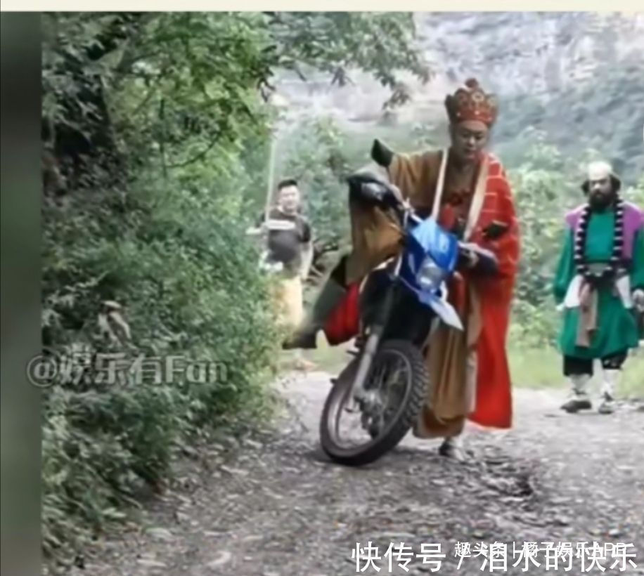 |当年的剧都白看了?还珠格格是搞笑文学,西游记戏里戏外都可爱?