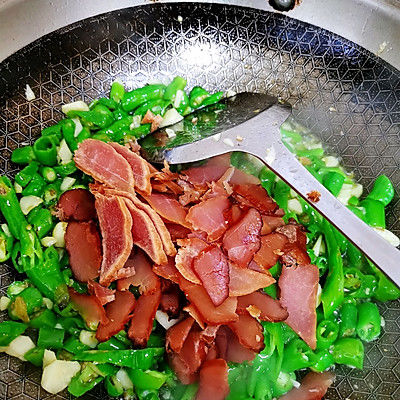 青椒榨菜炒素肉条