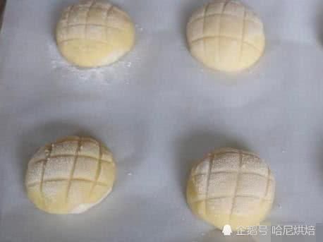 菠萝皮|日式菠萝包,咋做才能柔软好吃很多人第一步就错了,关键在和面
