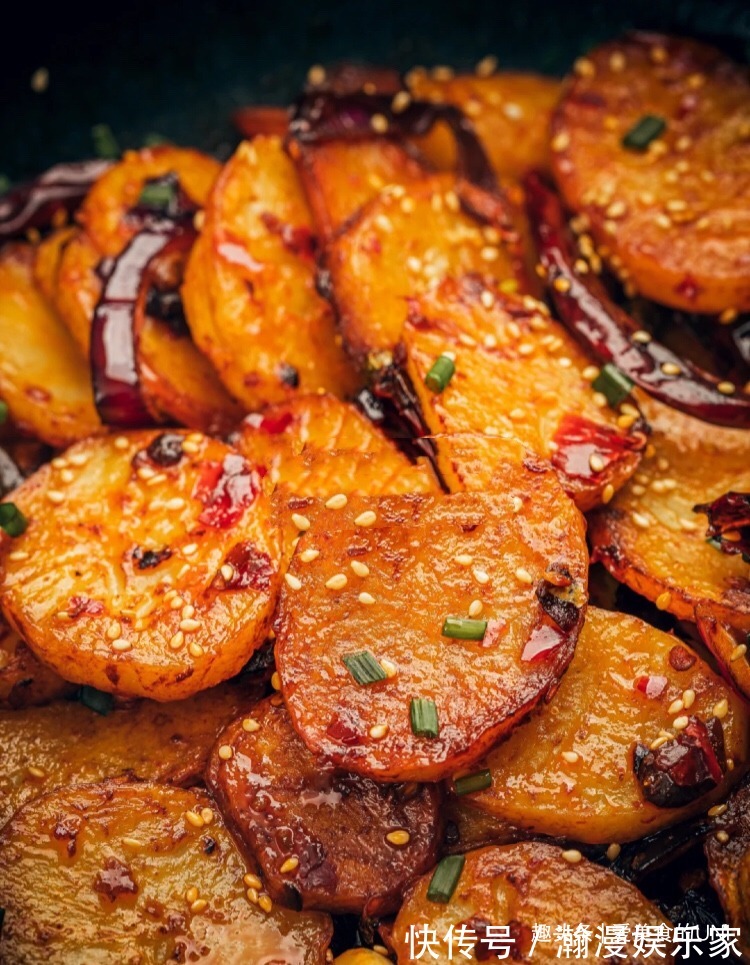 干锅土豆——我心中好吃的土豆做法!简单下饭!