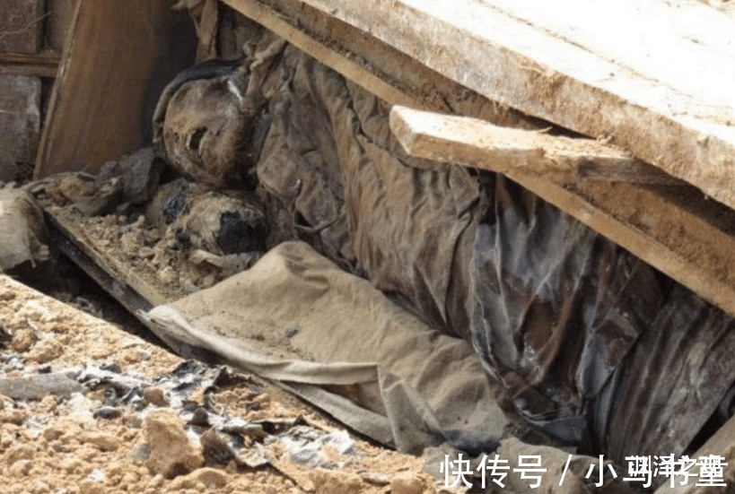 陪葬品&古代皇帝下葬后,地宫大门会被反锁,最后一个工匠如何逃出来