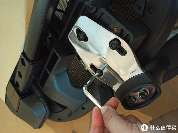 安装|男人就要对自己好一点，永艺人体工学椅D1觉醒者全特网电脑椅让你腰不酸，背不痛，做个“好”男人！