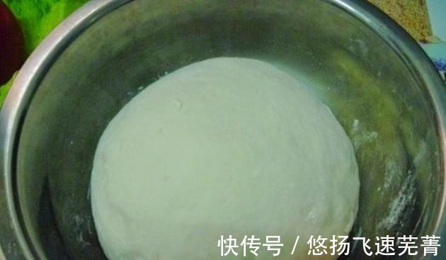 柔软|做烙饼，不放酵母不用开水，教您详细做法，每张饼都柔软层次多！