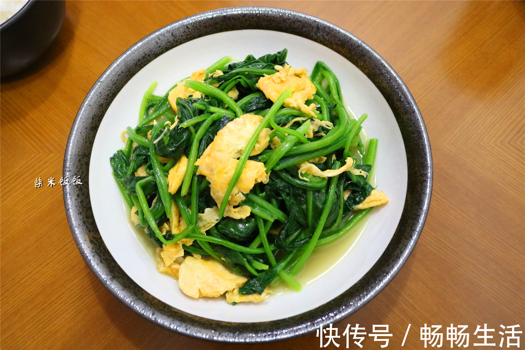 大火|上班族的晚餐，自己在家做，2个菜花了60元，网友：太实惠了