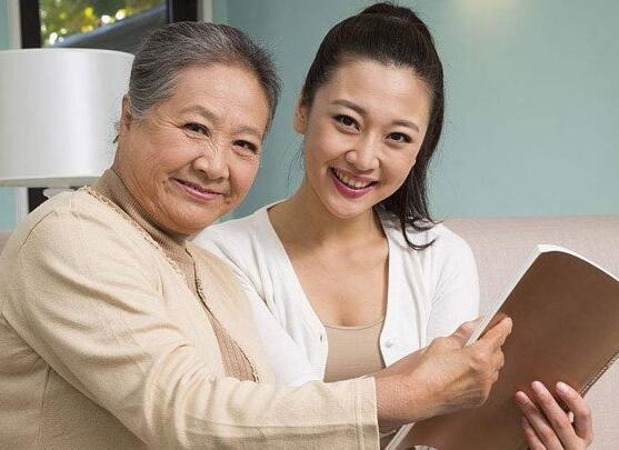 母亲们|生女儿的家庭不再吃香,未来要面临的4个问题,令人感到无奈