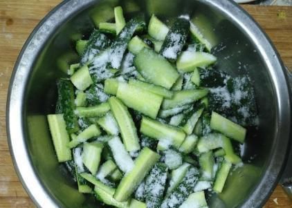 素食|茄子是胃病的“发物”?医生提醒:少吃2种素食,胃或能慢慢变好