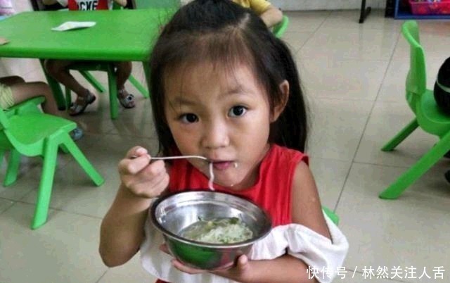 积食|夏天炎热,隔三差五熬这粥,娃喝了脾胃强没积食,比小米粥养胃