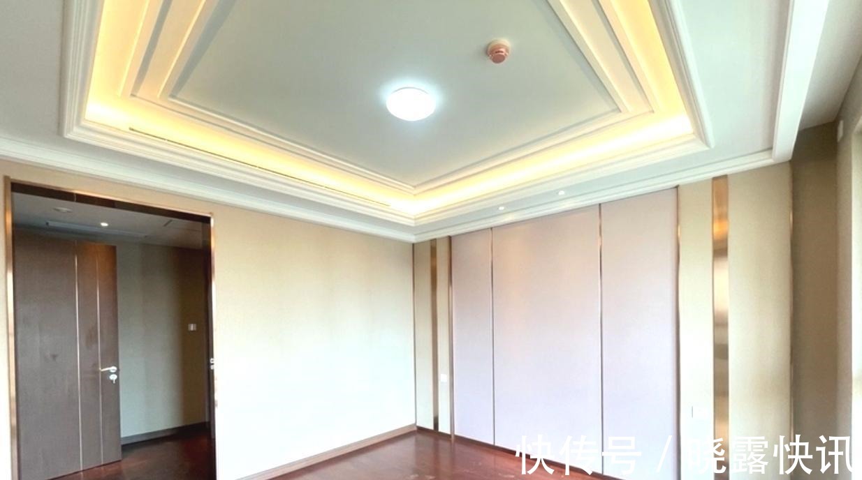 复合木地板|期待已久的精装房终于交钥匙了,简约清爽,买完家具就能拎包入住