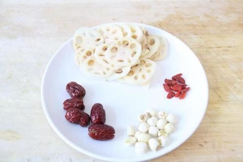 养心|气血不足,失眠,教你1款汤,生血养血,养心安神,气色更好