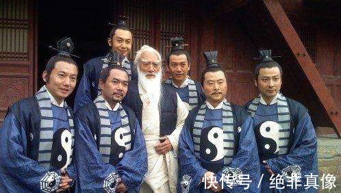 宋远桥#武当七侠的武功排名宋远桥第二,第一能和周芷若斗200回合!