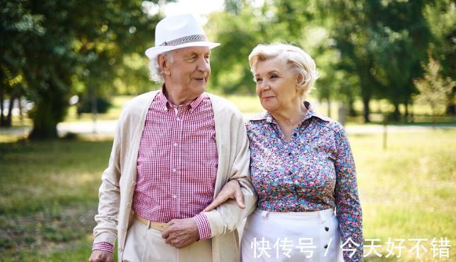 老邓|老年人步行走多快更长寿?提醒:步行时注意6点或让您更健康