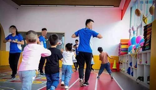 孩子|孩子睡前有这3个坏习惯,身高会被悄悄“偷走”,看看你家娃有没