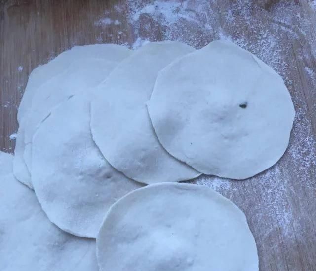 底脆皮软馅香的三鲜水煎包,这么做才好吃