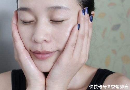 洗脸|敷面膜的3个坏习惯,女生万万要改掉,浪费面膜就算了,还伤脸!