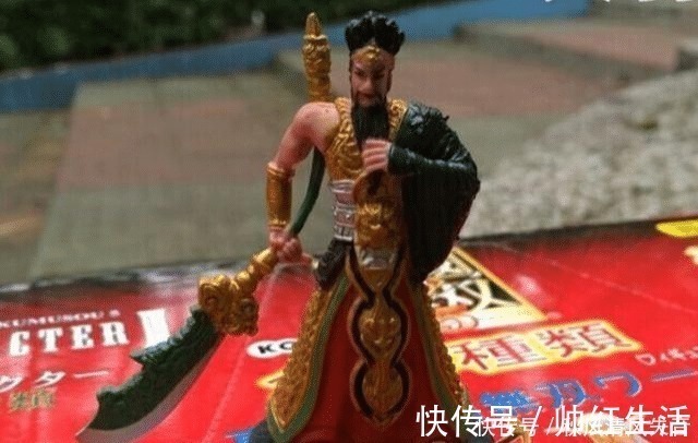 s除了“邪神saber,千斤顶佐助”,山寨手办越来越放飞自我