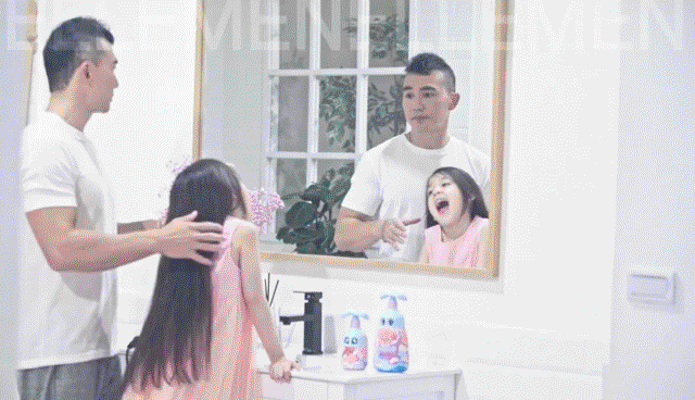 还记得《爸爸去哪儿》的小泡芙吗？长大后的她也是甜妹？