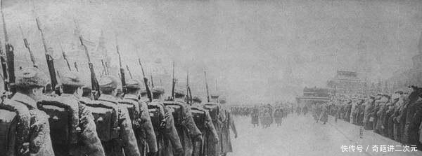 德国|德国兵临城下，苏联却执意要阅兵，这招险棋说明了什么？