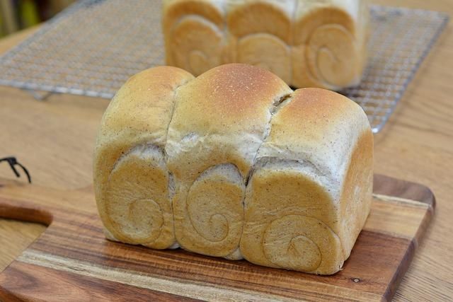 用波兰种做的黑全麦吐司，放3天都柔软，越吃越香，真材实料