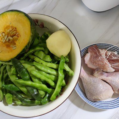 学会荤素一锅出~南瓜豆角炖肉，早餐不用愁