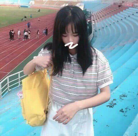 生长激素|初中生睡觉时出现这“3种反应”,是身体的“长高信号”,就偷着乐吧你