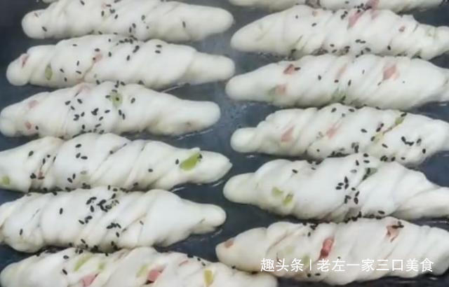 花卷|花卷新做法,有菜有肉,比包子简单,比饺子还香,一口一个,好吃