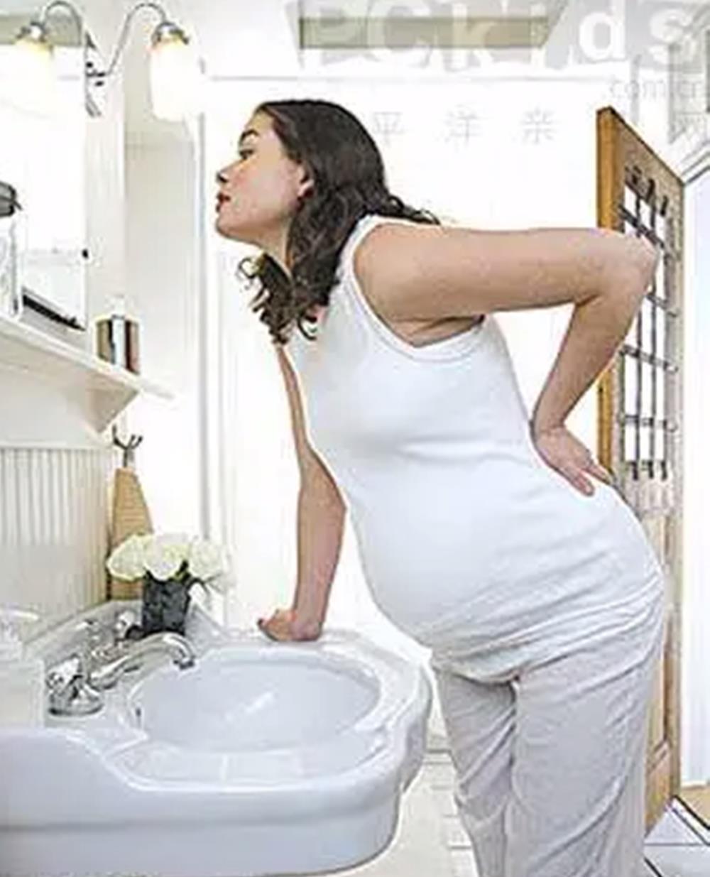 孕妈|在孕期，孕妈排尿出现两种情况，说明羊水不足了，快采取有效措施
