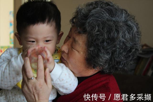 小心娃|儿科主任它是“娃的身高杀手”,家长再喂,小心娃变“小矬子”