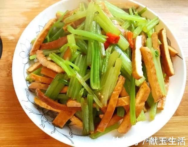 鸡精|请客吃饭教你15道下酒菜，营养美味超下饭，满足朋友的食欲