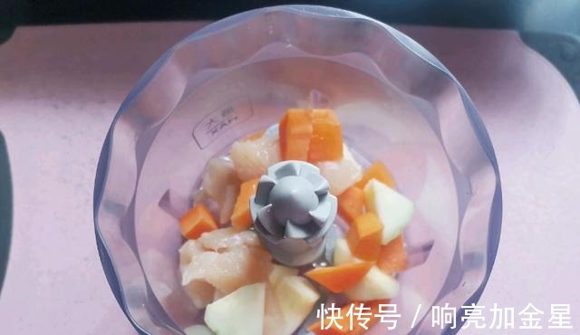 宝宝食谱超美味鸡肉卷,香酥可口,您值得拥有!