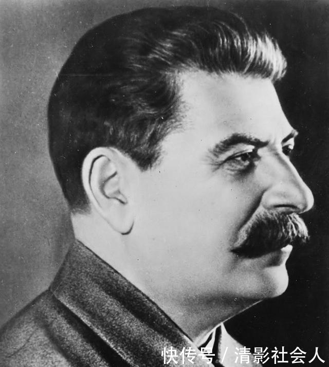 斯大林|斯大林开会规定将领必须站着,为何梅列茨科夫却例外?原因很简单