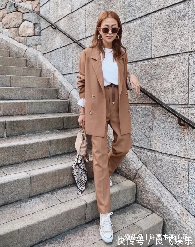 穿搭 女人不管年纪多大，尽量少穿这5种“装嫩色”，否则俗气还掉档次