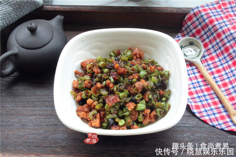 吃光|跟邻居学此款懒人下饭菜,几乎零厨艺,一端上餐桌就被吃光