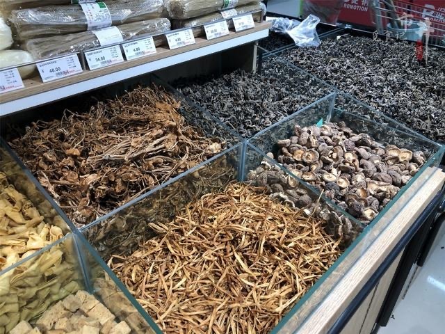 建议各位逛超市时，看到这些食材记得囤，营养高耐储存