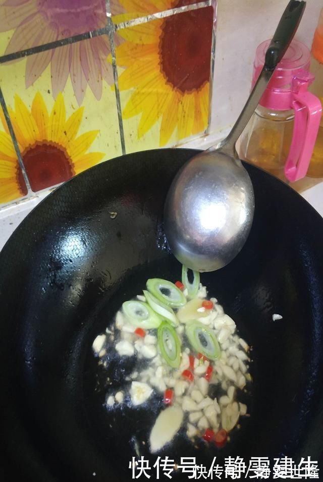 最护眼的不是胡萝卜素而是它,孩子常吃,明目亮眼,慢慢恢复视力