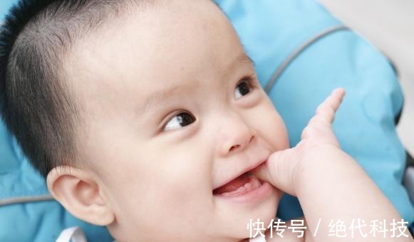 特点|满月里的宝宝有5个特点,说明不仅智商非常高,还可能是小天才