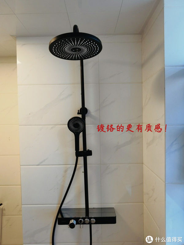 电视墙|岩板上电视墙、全屋用大瓷砖，碰到这样的设计师，千万别签合同！