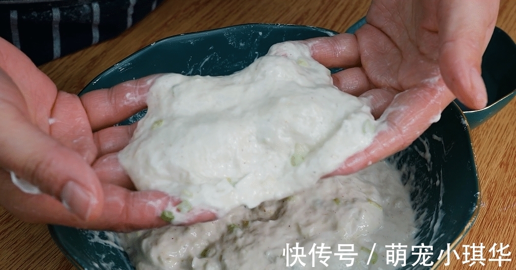 懒人|面粉别只炸油条了，教你懒人做法，比油条简单，比包子好吃，香