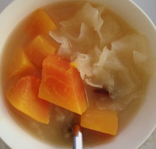 银耳|天然“吸脂王”被发现,媳妇产后隔三差五吃一次,半月夺回小蛮腰