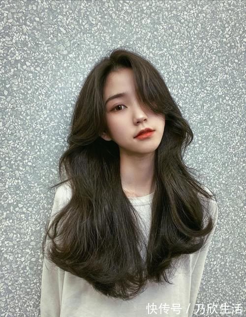 棕色 秋冬染发什么颜色更好看?2020流行这几种颜色,时髦又潮酷