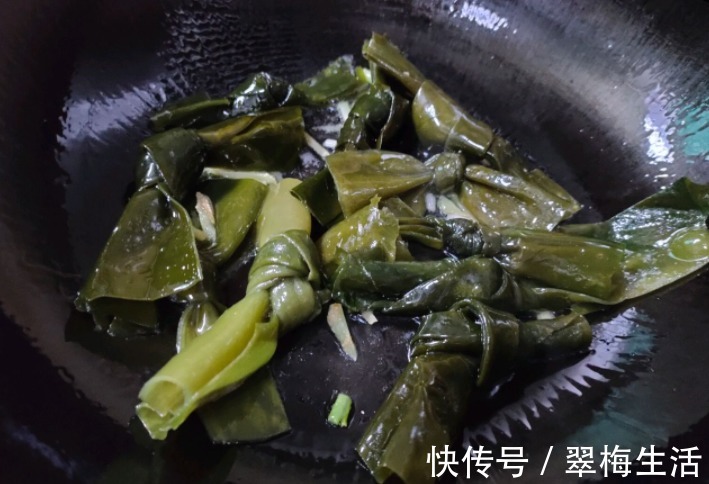 胡萝卜|夏天多喝汤水，喝起来非常的鲜，简单易做，清爽可口