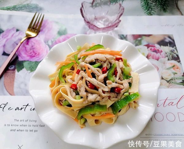 青椒|#我为奥运出食力#千张肉丝这样做，秒变米饭杀手