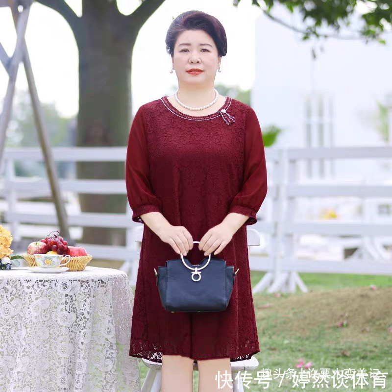 高级感 奔四奔五的女人,不管裙子裤子少穿这5种颜色,显黑不说还很掉价