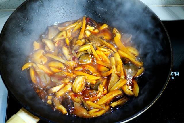  又一好吃的下饭素菜，5分钟搞定，如同肉的口感，连孩子也爱吃