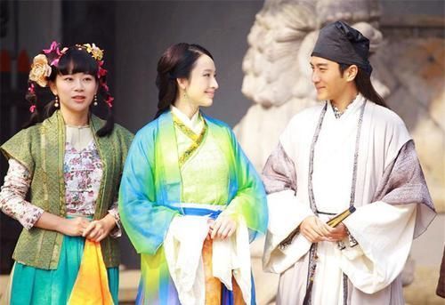 上联吕府姑娘,下口大过上口,下联一出,成经典绝对但又很讽刺