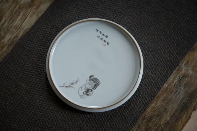 汝窑|月白汝窑干泡盘随时可以吸的喵星人,“吸猫”一族必入