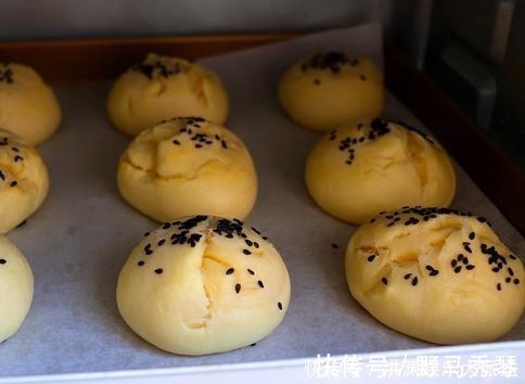 鸡蛋|一碗面粉,两个鸡蛋,教你简单做零食,20分钟出炉,瞬间被抢光