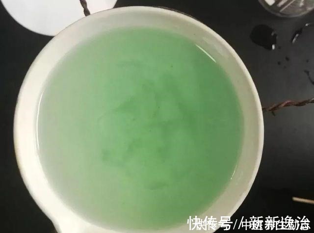 复合肥|养花必备“3种肥”，啥花都能用，每月花盆撒一点，嗖嗖爆盆！