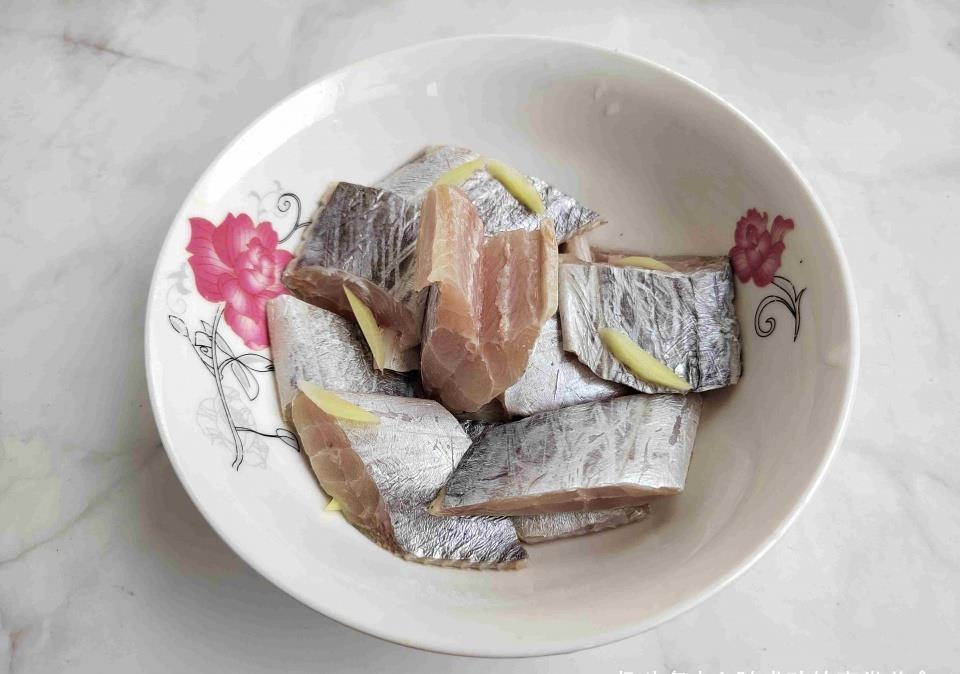 韩式辣椒酱|秋季最好吃的鱼,滋补养颜,鲜嫩肥美刺还少,女人孩子要常吃